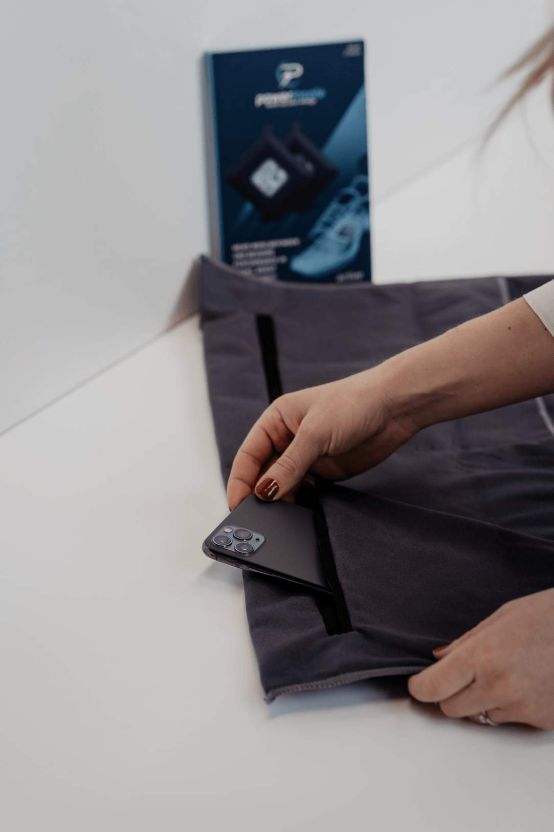  Sporthandtuch mit Tasche zum Sicheren Aufbewahren von Handys, Schlüssel und noch vielem mehr